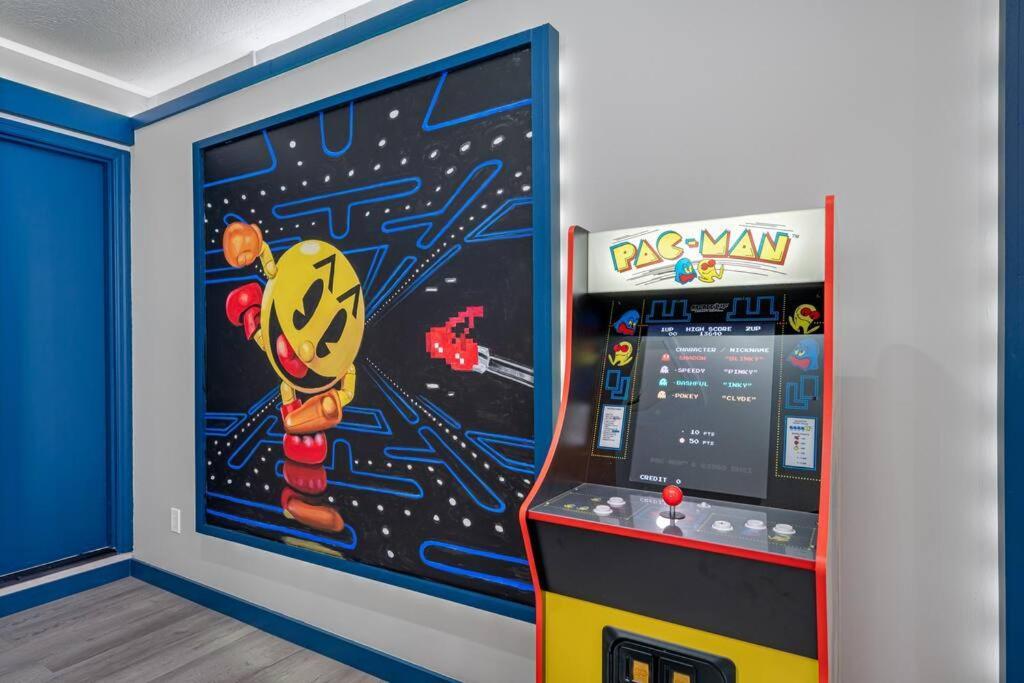 13 Mins From Disney Arcade, Private Pool, & Themed Rooms Orlando Luaran gambar