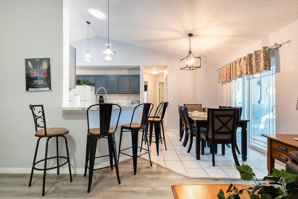 13 Mins From Disney Arcade, Private Pool, & Themed Rooms Orlando Luaran gambar