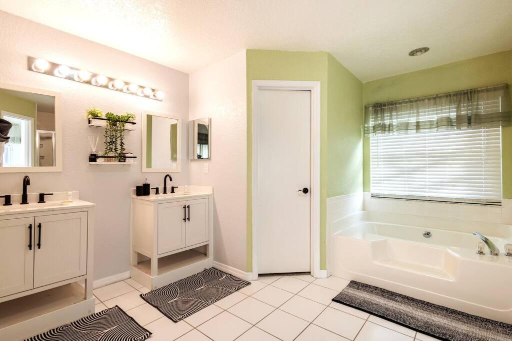 13 Mins From Disney Arcade, Private Pool, & Themed Rooms Orlando Luaran gambar